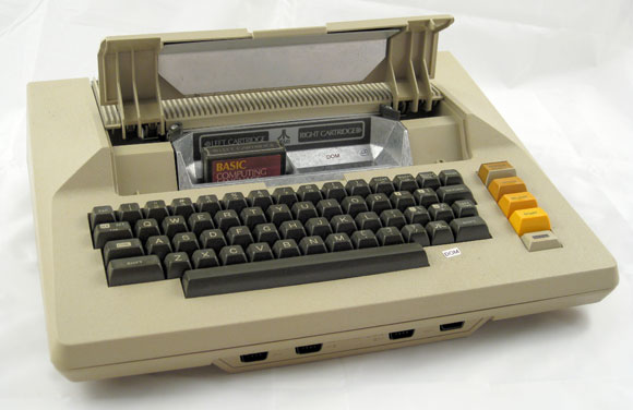 Atari 800 lid up